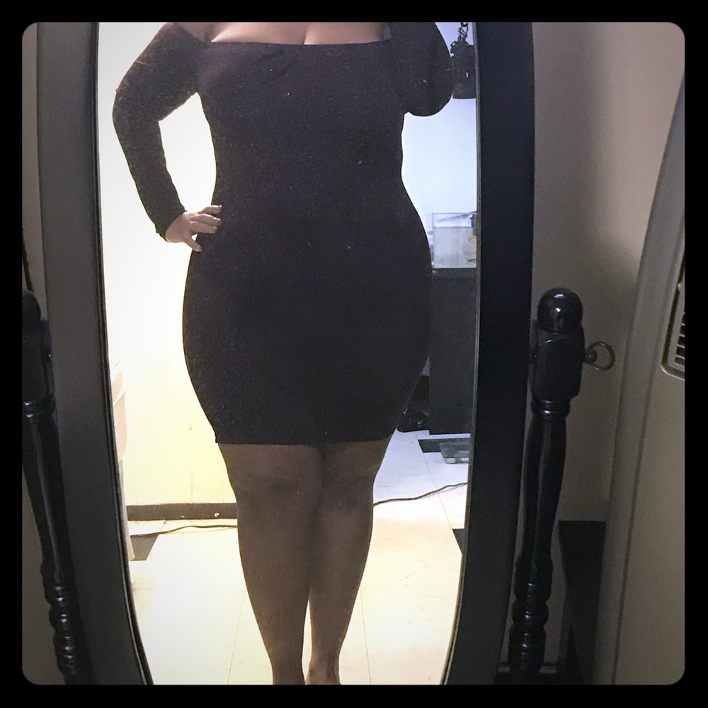 Off the shoulder above knee maroon dress